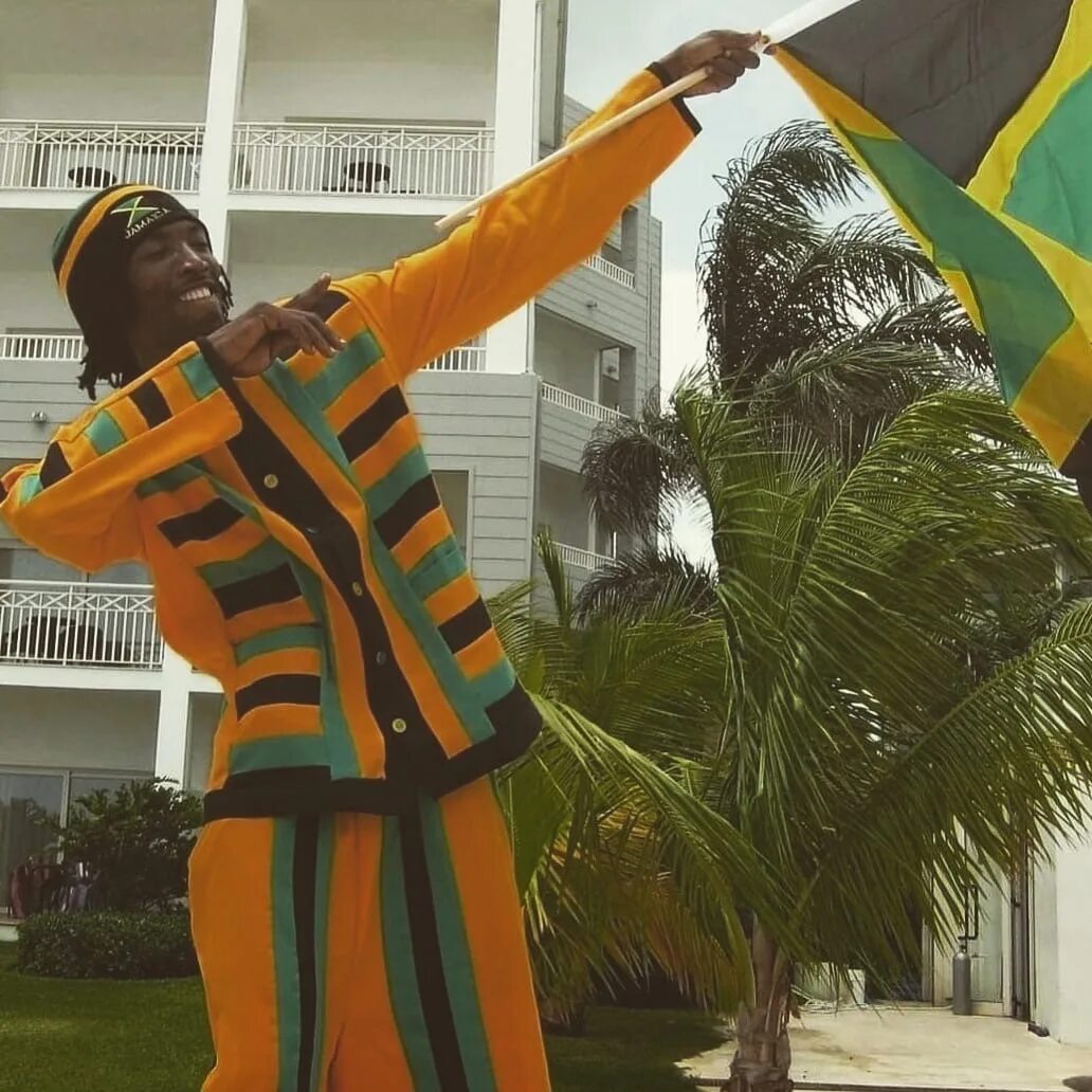 Ямайка стоит посетить страну с позитивным настроем. Ямайка костюмы. Ямайка Национальная одежда. Ямайцы одежда. Ямайка независимость.