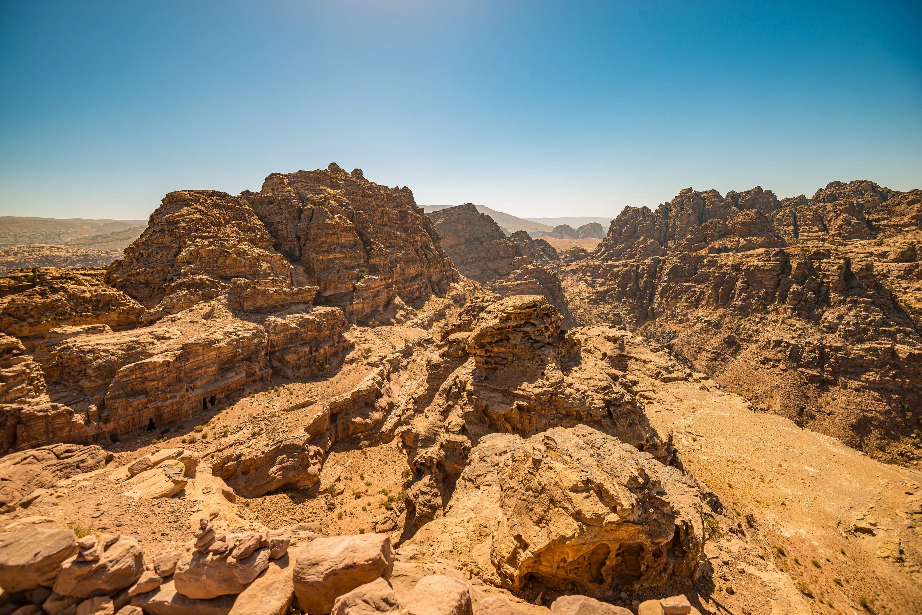 Скалы египет пустыня. Чарынский каньон казахстан. Парк долина огня невада. Египет песчаниковые скалы в пустыне. Сахара скалы.