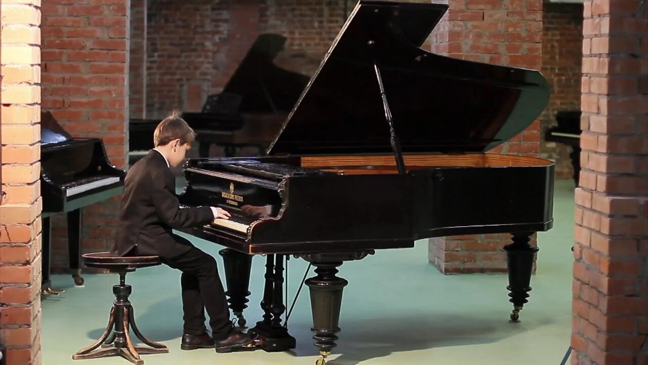 Музей фортепиано рыбинск. Исполняет. Исполнить прелюдию. Исполнить прелюдию. В молчаньи ночи тайной рахманинов картинки.