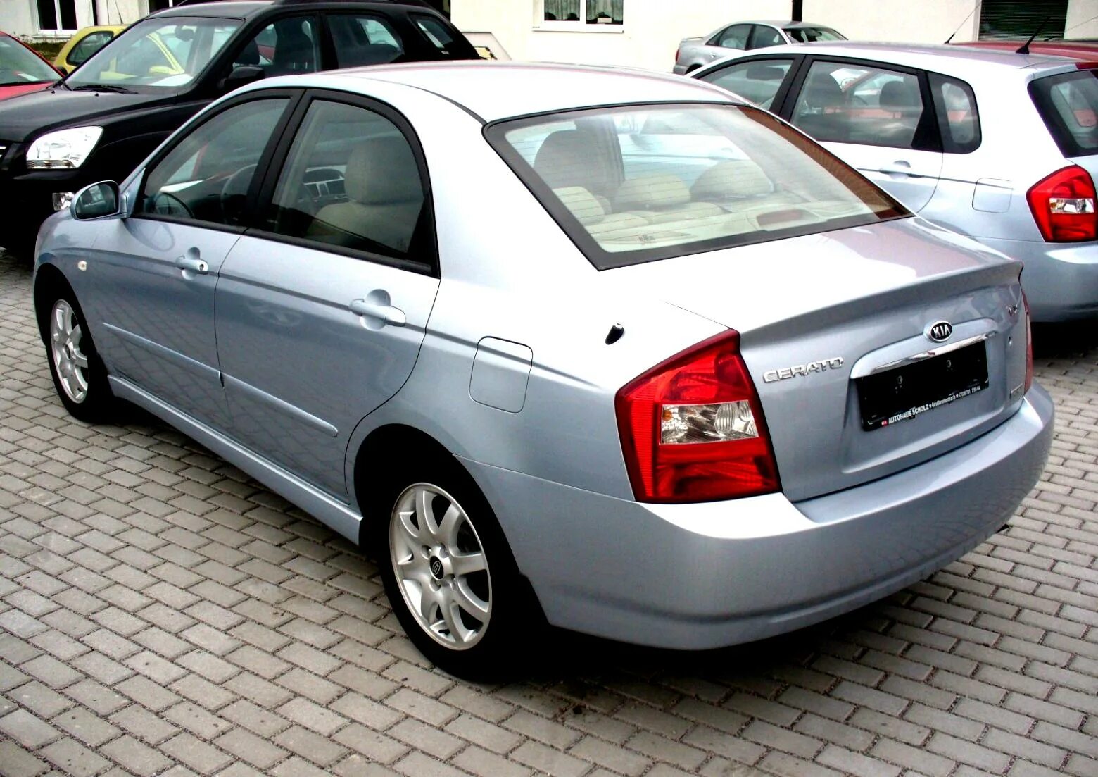 Киа Церато седан 2008. Киа Церато 1. Kia Cerato 1 поколения. Киа Церато 1 седан.