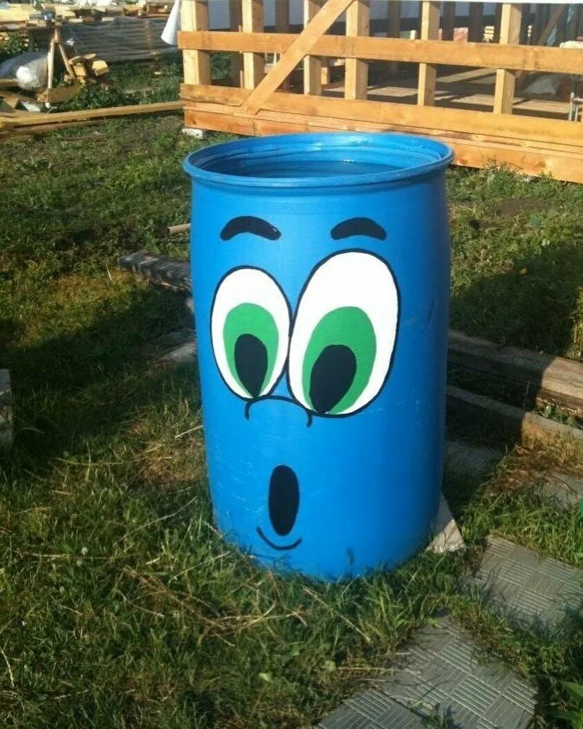 Разукрашенные бочки в саду. Решение задач. Разрисованные бочки на даче. Три раза на бочке. Три раза на бочке.