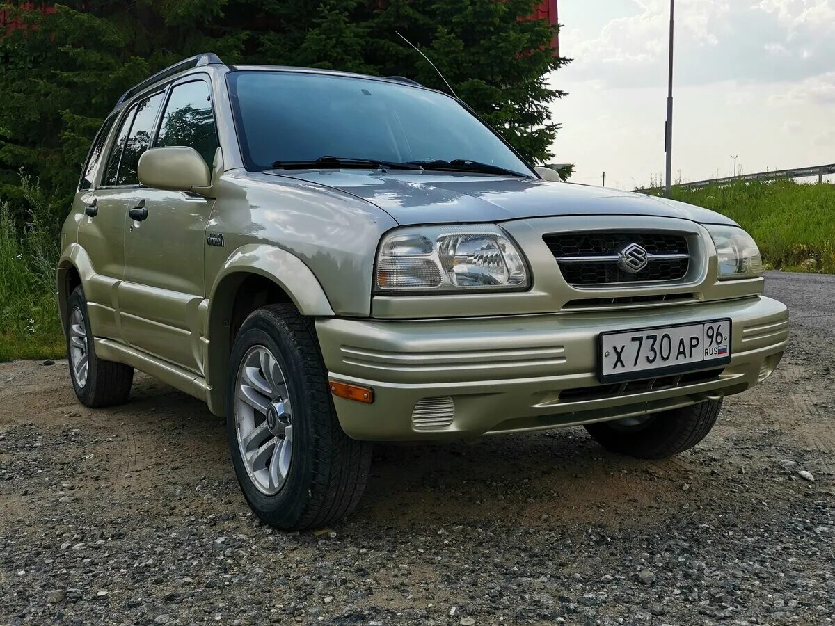 Suzuki grand vitara 2000 год