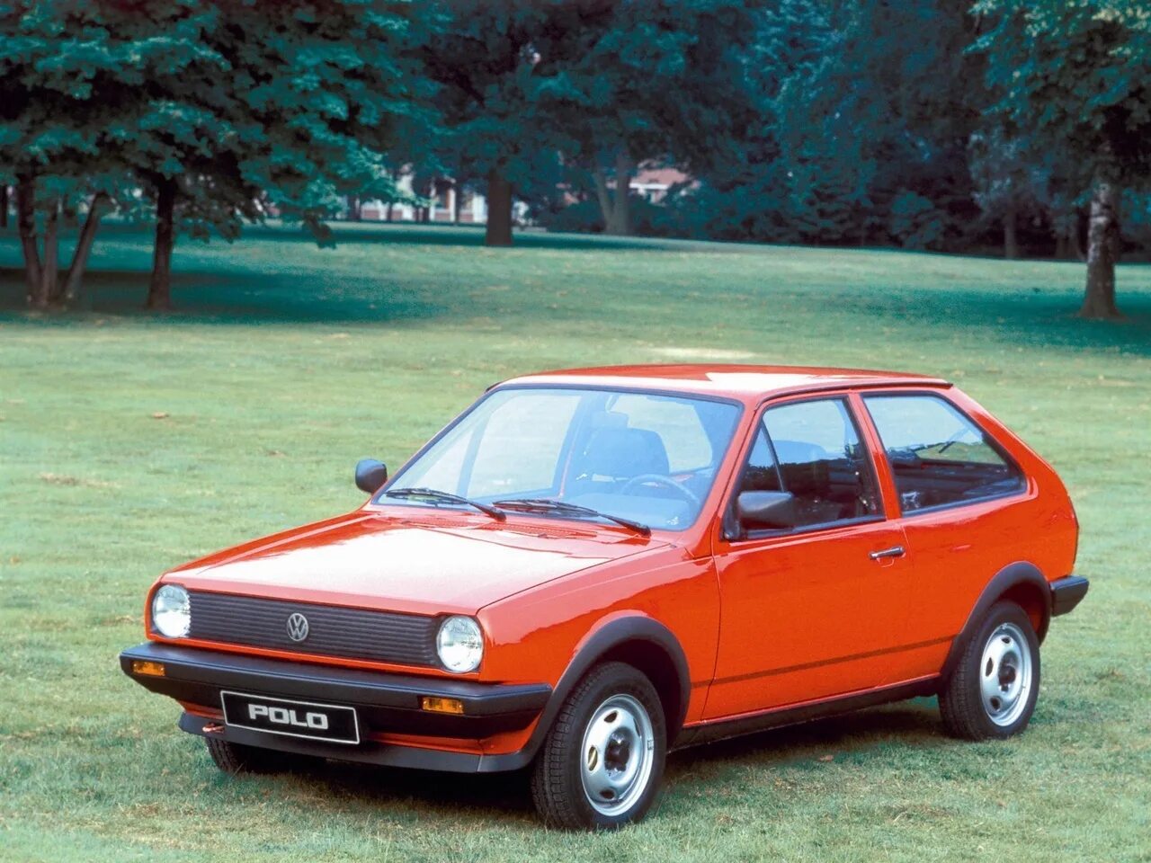 Vw polo 1. Фольксваген поло 1 поколение. Фольксваген поло 4 поколения хэтчбек. Фольксваген поло 1 поколение. 4 3 поколение.