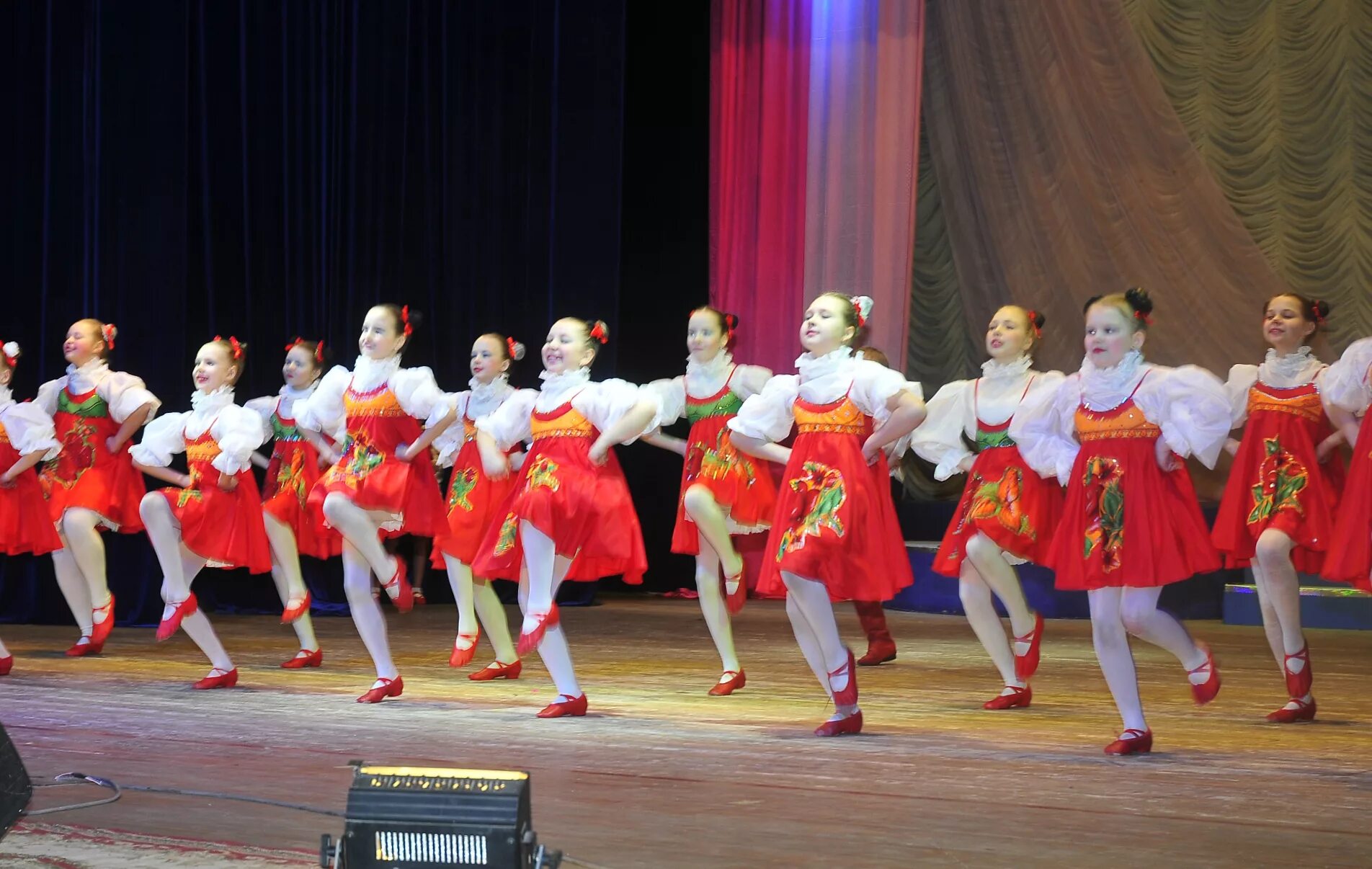 хореографический коллектив егоза смоленск. детская школа искусств центр в кузьминках. москва кузьминки дши. эксперт в области изобразительного искусства. день открытых дверей.