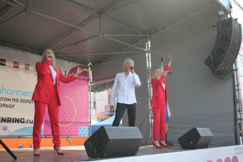 Марафон красная нить иваново 2024. Известные спортивные события в щелково. Кострома полумарафон. Иваново красная нить 2022 фото. Ивановский полумарафон.