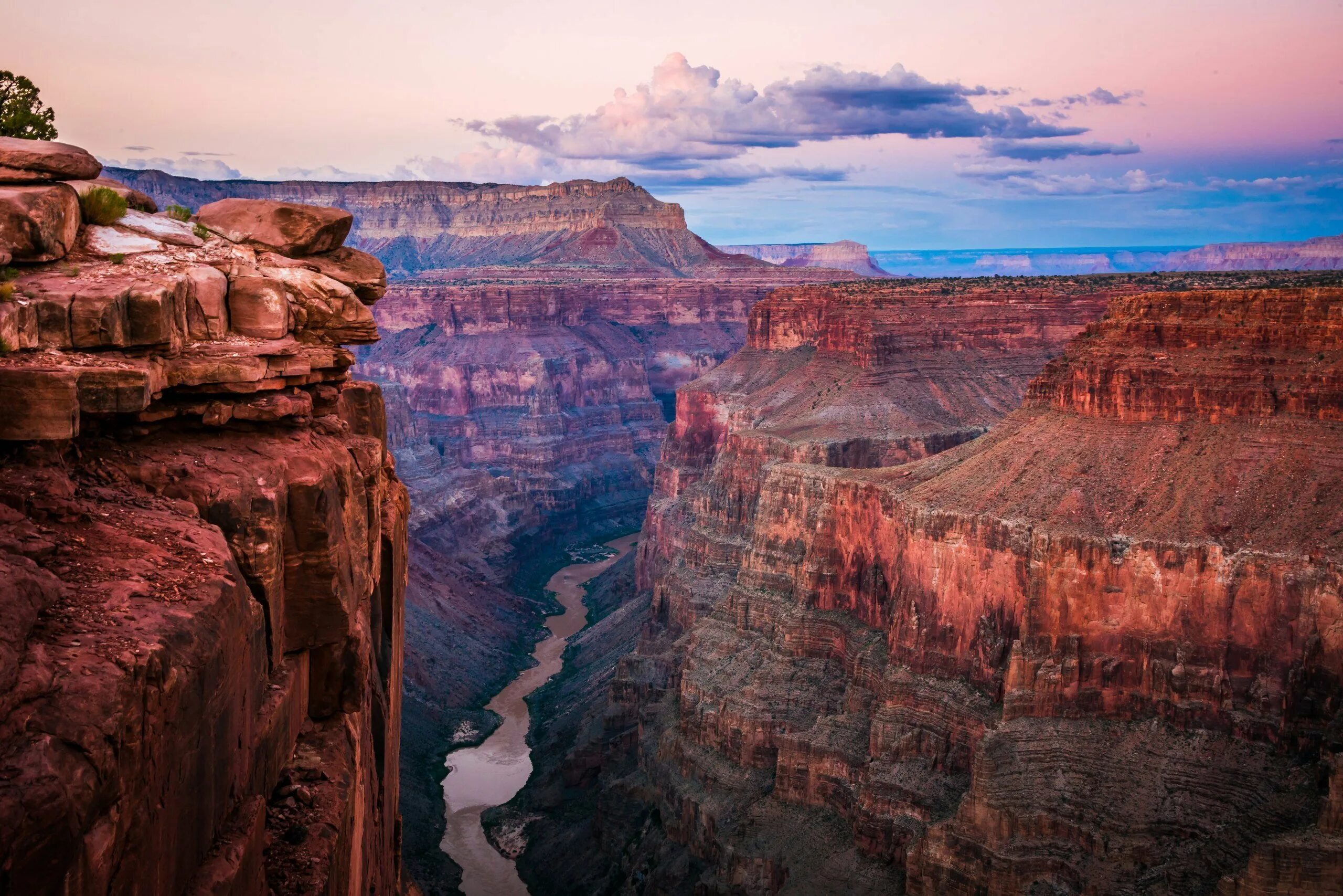 Национальный парк каньонлендс юта сша. Гранд каньон колорадо grand canyon colorado. Гранд каньон в сша. Каньон реки колорадо. Grand-canyon - гранд-каньон (большой каньон).