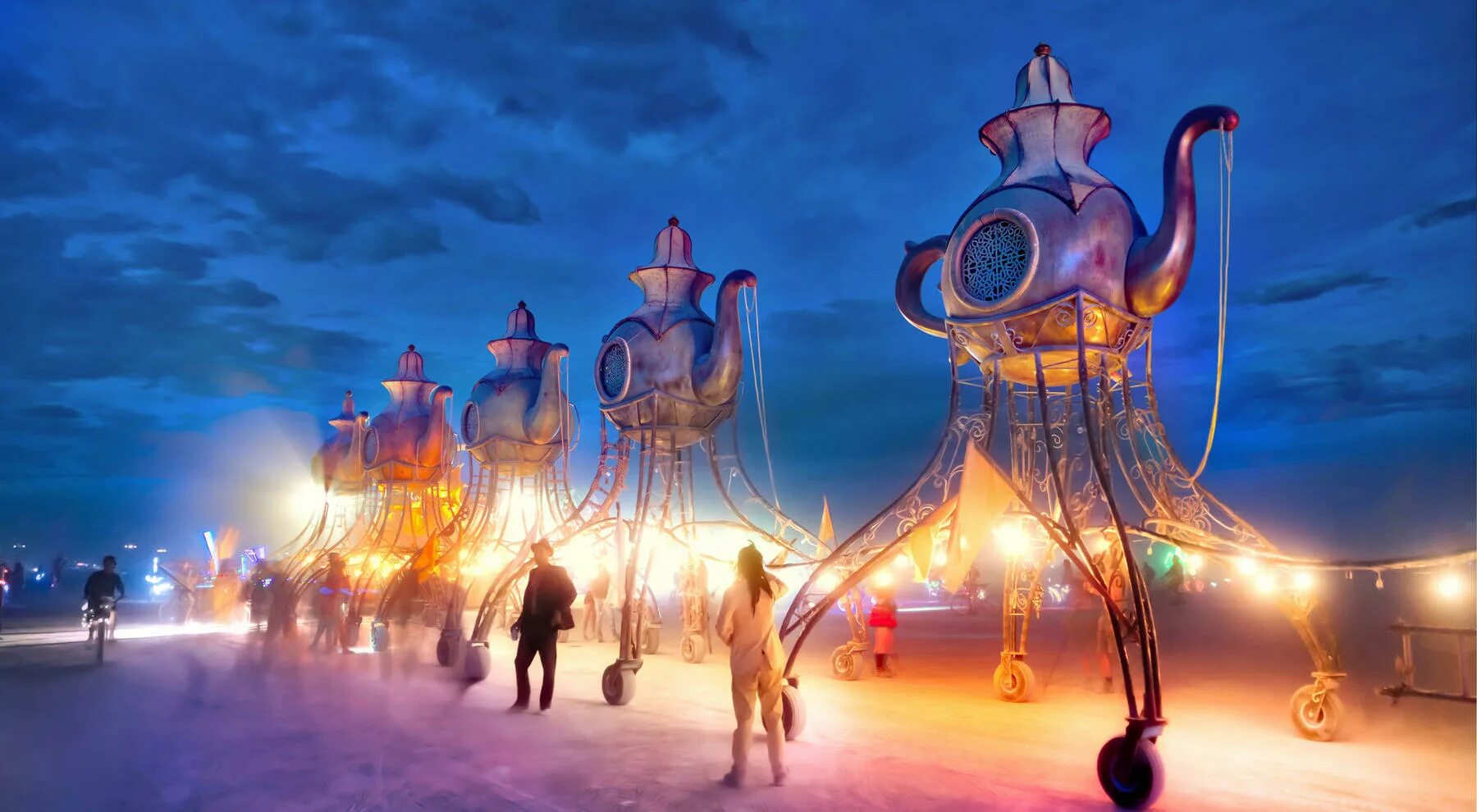 Man festival. Бернинг мэн 2021. Burning man («горящий человек») – блэк-рок, невада. Фестиваль невада бернинг мэн. Фестиваль в пустыне невада burning man 2022.