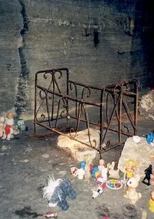 Сколько человек было расстреляно в аджимушкайских каменоломнях