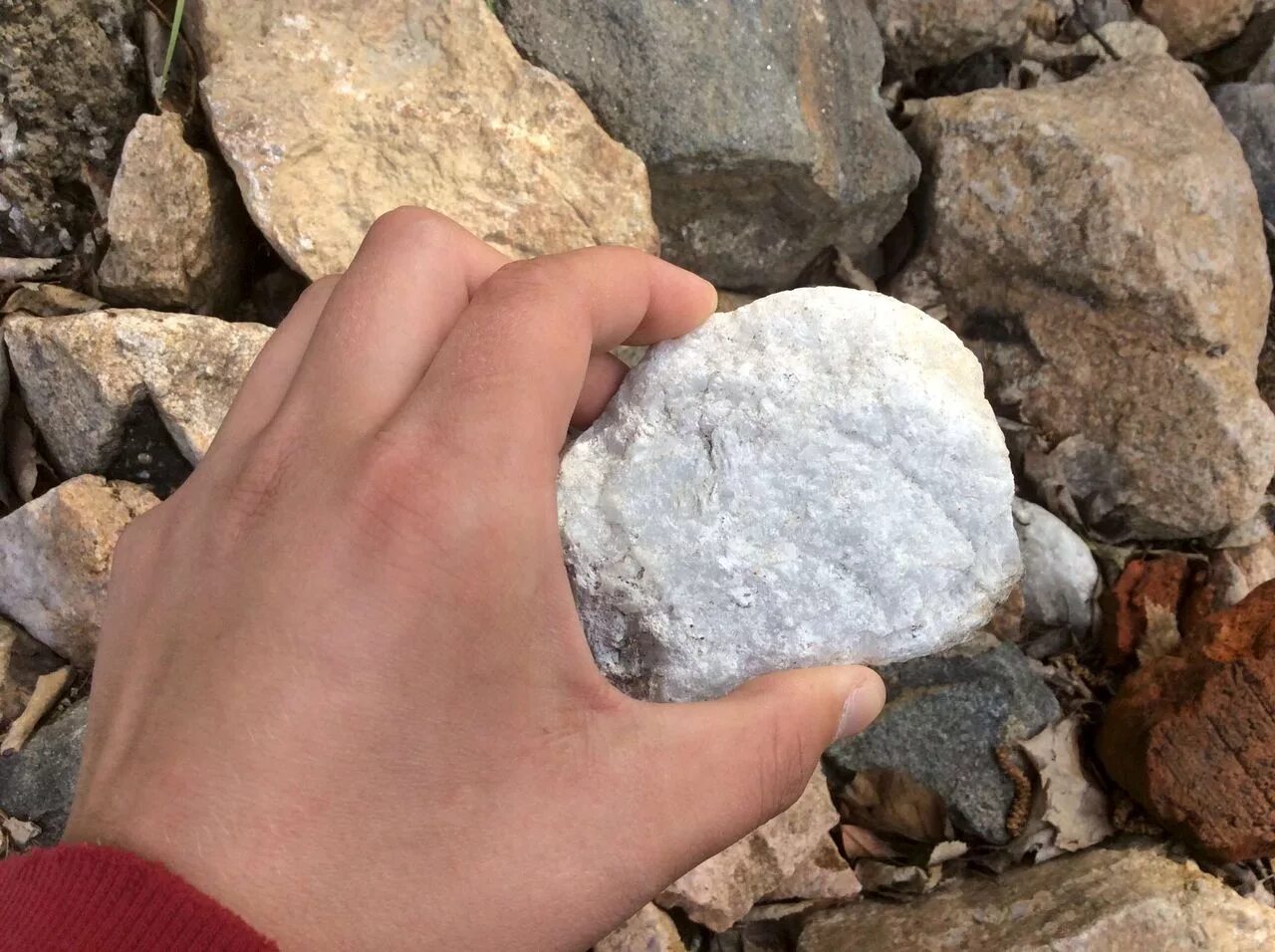 Байкалит камень. Камни Байкала Байкалит. Наблюдение за камнями. Виды камней в природе. Как ухаживать за каменной