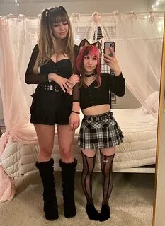 me and my 6'4 gf. yuki (@ywucki) on Twitter photo 2022-01-21 01:18:21 ...