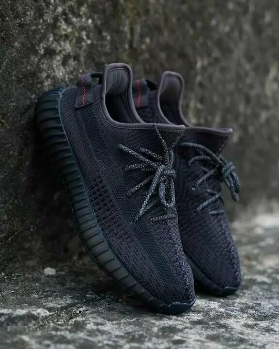 Кроссовки 350 boost. Adidas Yeezy Boost. Adidas Yeezy 350. Adidas Yeezy 350 v3. Adidas Ezzy Boost 350.