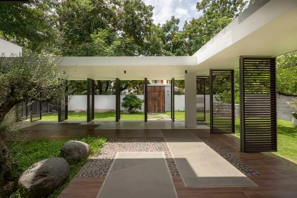 Благоустройство перед домом. Дом и дворовые постройки. Gallery of zinc-coated buildings: 20 recyclable and durable facades. Кирпичный дом ландшафт. Courtyard.