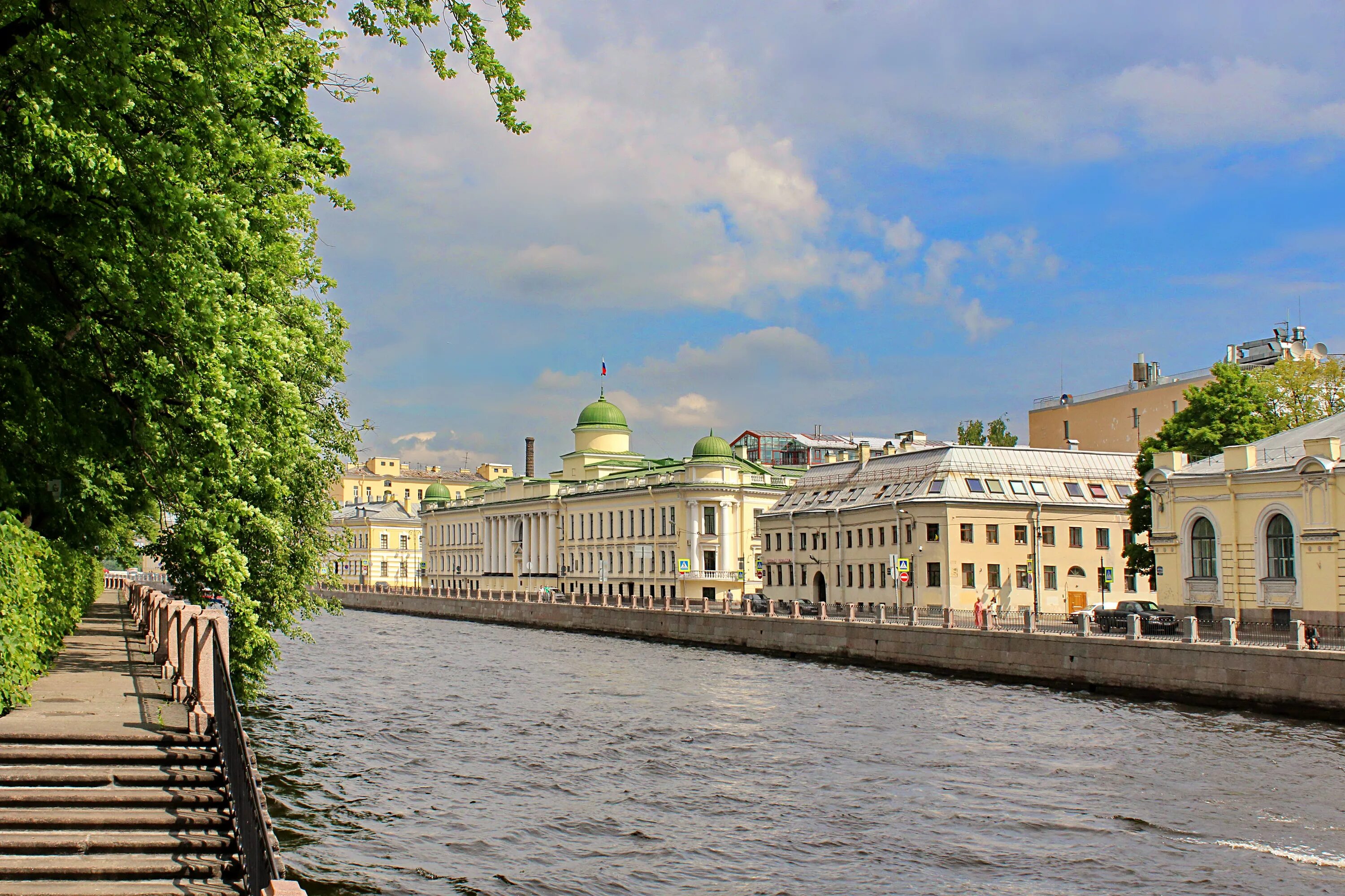 Набережная реки Фонтанки Санкт-Петербург. Питер река Фонтанка. Набережная реки Фонтанки 44.