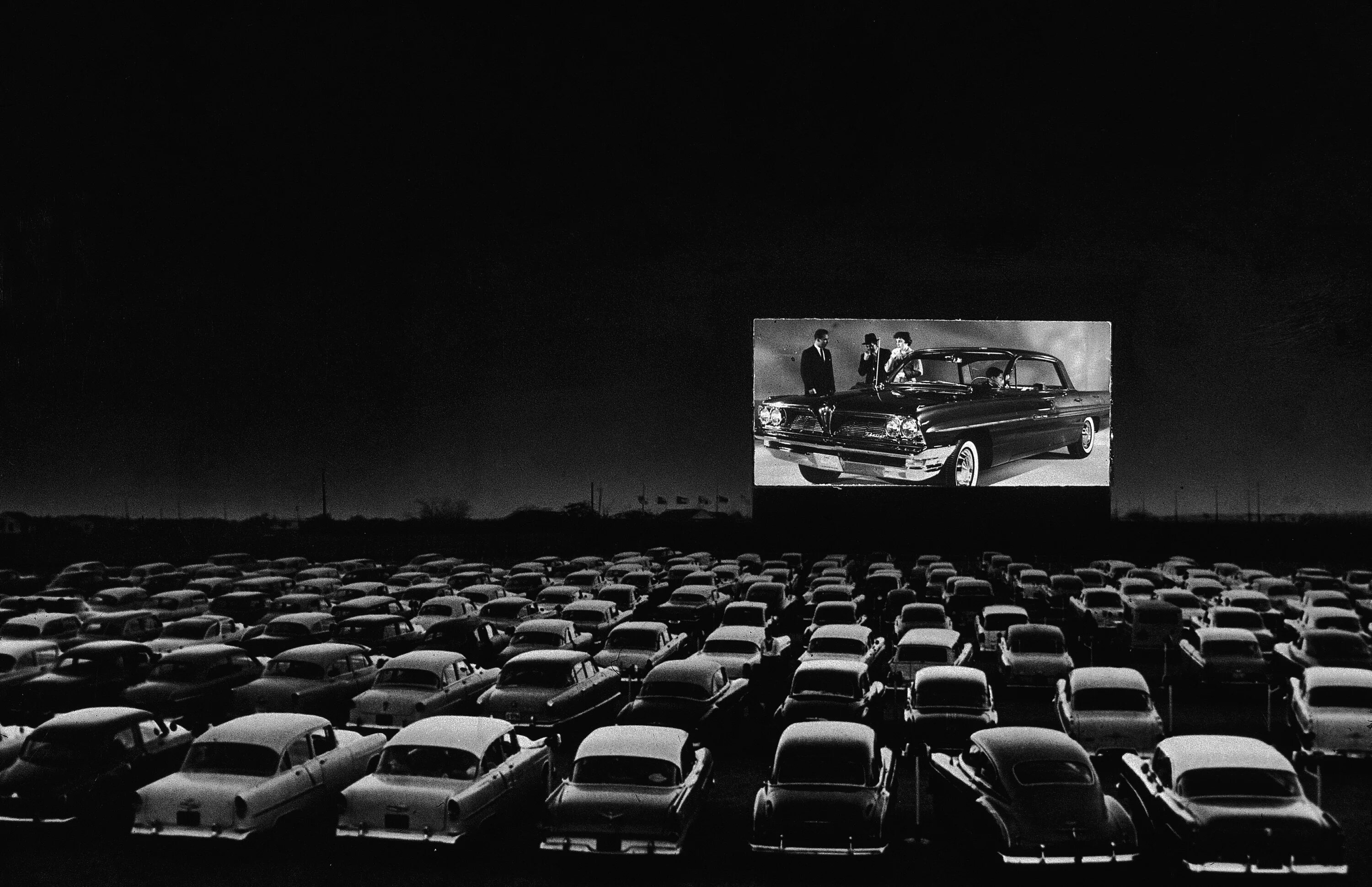 "Drive in Cinema" автокинотеатр (Ташкент). Автокинотеатр США. Автокинотеатр би кабриолет. Автомобильный кинотеатр. The lot of drive