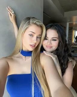 В этот четверг, 18 июля, Селена появилась на мероприятии 'Rare Beauty ...