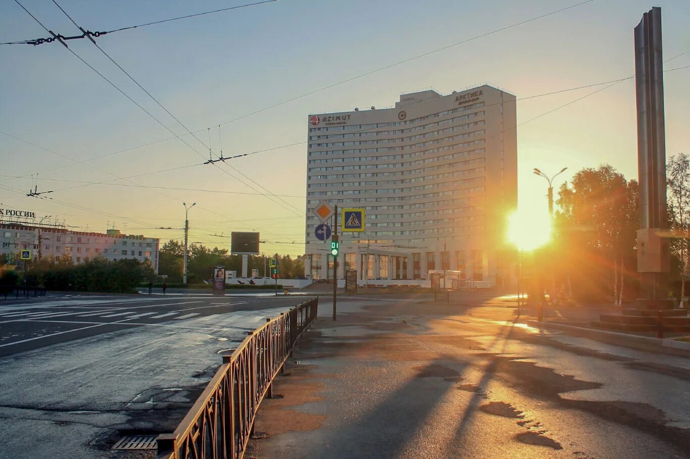 Мурманск утро фото. Полярный мурманск. Мурманск белые ночи и полярный день. Мурманск утро фото. Утро в мурманске.