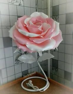 Светильник из цветов