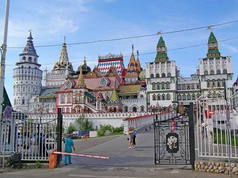 Измайловский кремль мастер классы. Измайловский Кремль Москва. Деревянные ворота Измайловский Кремль. Измайловский Кремль 1877. 11. Измайловский Кремль Москва.