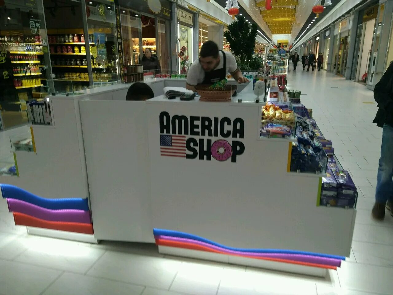 Shops магазин спб. Америка шоп. America shop этажи. Америка шоп магазин сладостей СПБ. Американ шоп Ижевск.