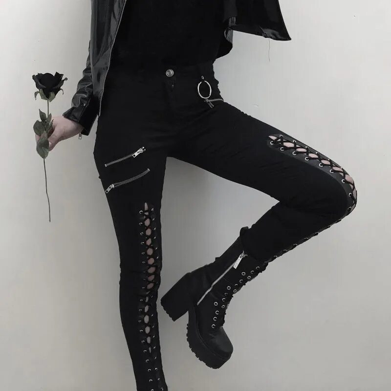 Брюки goth Dark. Готические штаны женские. Штаны в стиле панк женские. Брюки кожаные женские панк.