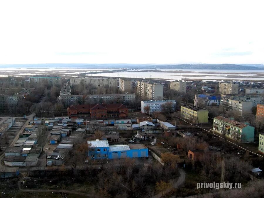 Приволжский с самой высокой точки посёлка - Приволжский