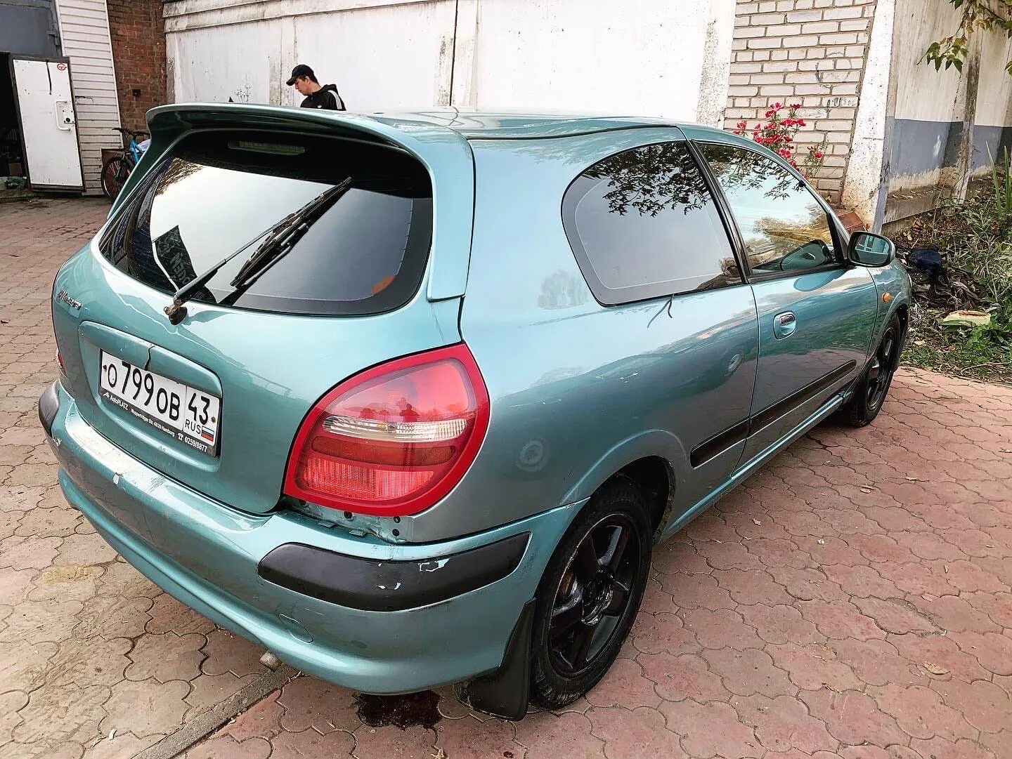 Альмера 2001