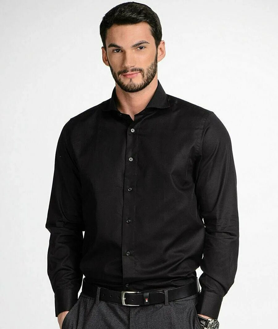 Черная рубашка. Климбер мужская черная рубашка. Парень в черной рубашке. Мужчина в чёрной руюашке. Темная рубашка.