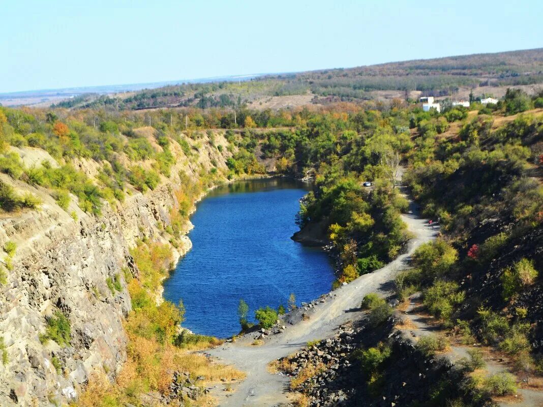 Красный сулин вода. Каньон красный Сулин. Каньон красный Сулин Ростовская область. Сулинский каньон Ростовская. Красный Сулин озеро.