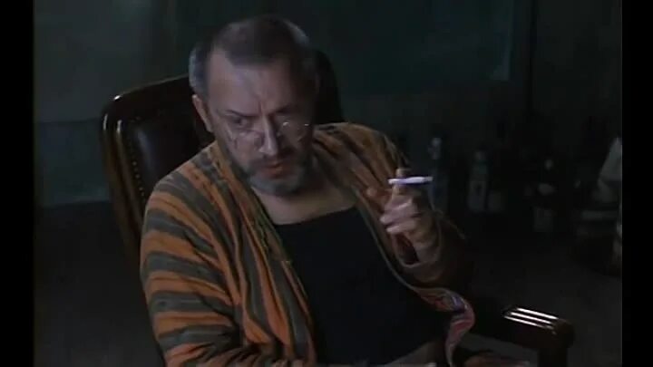 Бесстыжие фрэнк галлагер. Теория запоя дедулик. Кадры из фильма алкаши. Комедия про алкаша. Комедия про алкаша.