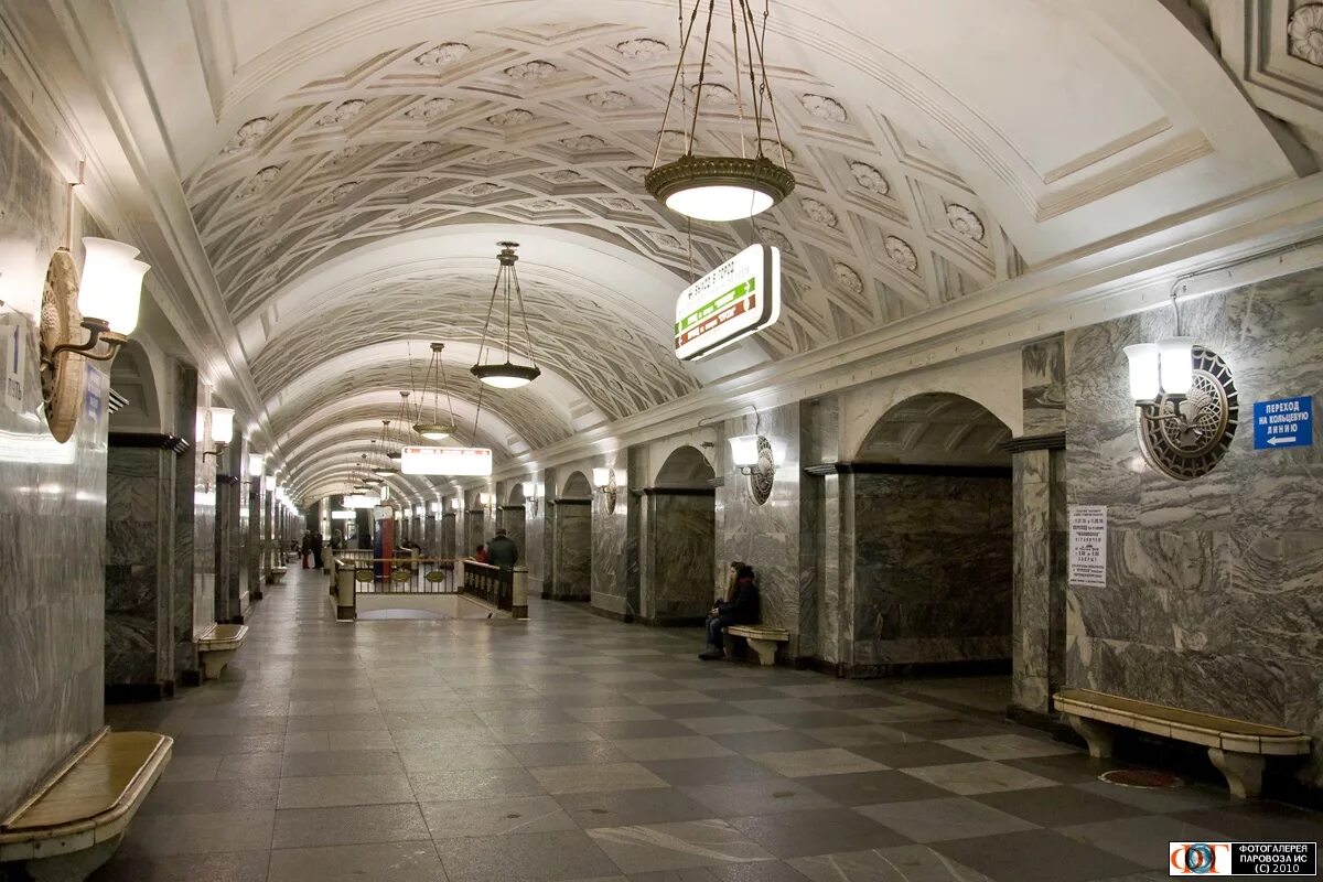 Станция метро комсомольская кольцевая. Комсомольская (станция метро, кольцевая линия). Станция метро комсомольская. Комсомольская (станция метро, кольцевая линия). Октябрьская (станция метро, кольцевая линия).