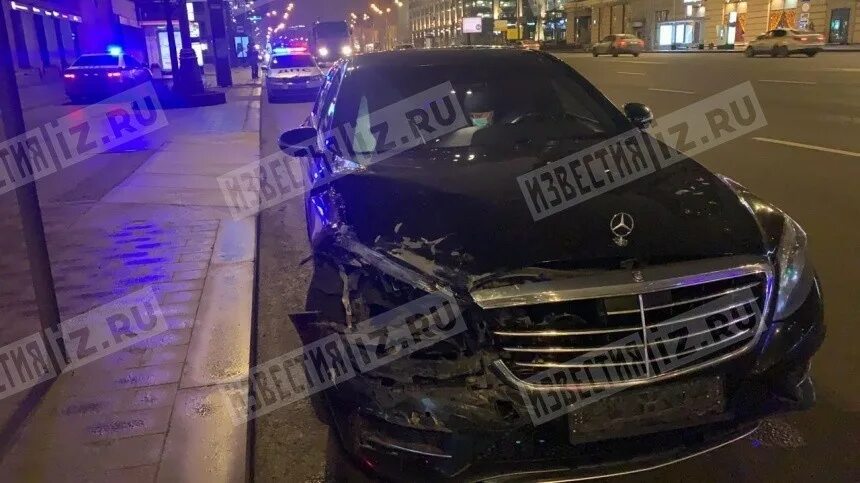 Виновник дтп на гая. Медик врезался в стекло. Блоггер эдвард билл авария. Горно алтайск пьяная видео 2017-2019. Виновник дтп на гая.