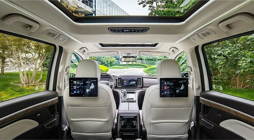 В Россию едет конкурент Toyota Alphard, только дешевле - GAC GN8. Рассказываю по