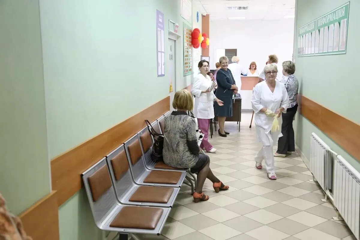 Работает ли больница 29 апреля. Поликлиника. полик. больница поликлиника. фотография детской поликлиники.