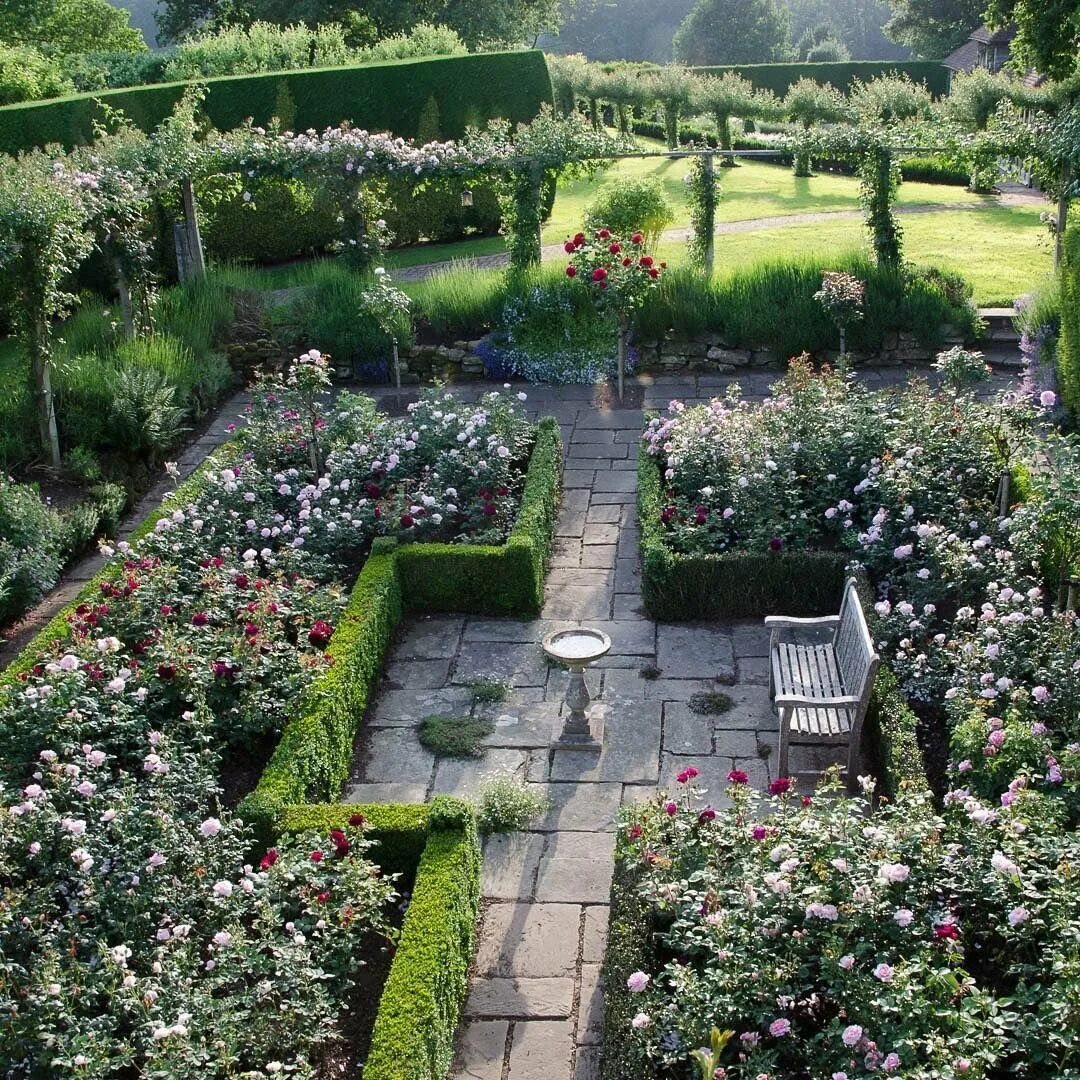 Английский сад Таун Плейс. Английский сад розарий. Декоративный огород. Сад во французском стиле.