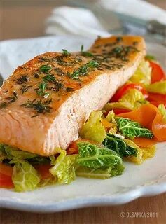 Форель с картошкой и овощами