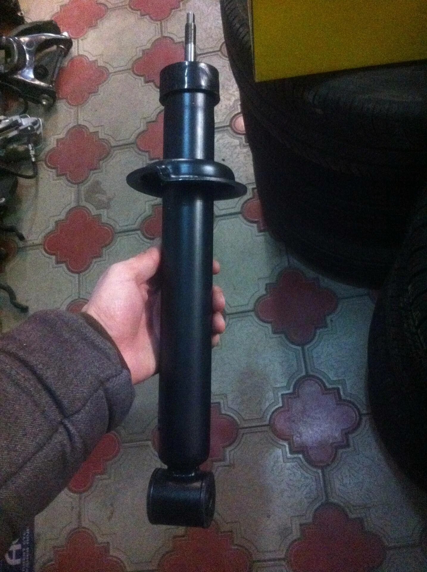 Прокачка амортизаторов перед установкой. Инструкция на амортизатор. Как прокачать амортизатор. Прокачать амортизатор перед установкой. Прокачать амортизатор перед установкой.