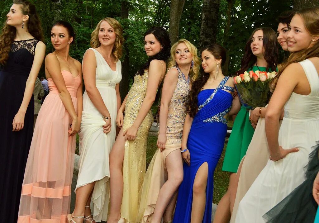 платье на выпускной для худой девушки. платье на выпускной вечер в школе. платье на выпускной. магазины выпускных. выпускной 11 класс.