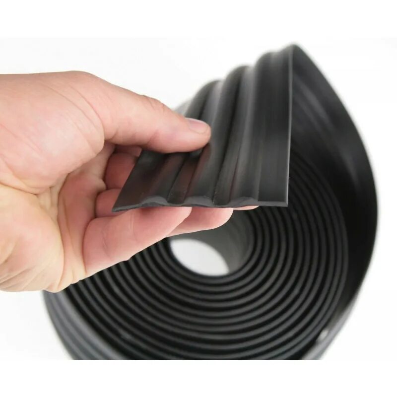 Резиновое покрытие рифлёнка 1,2*10 м. Защитная лента чёрная (броня) для лодок пвх 20 см широкая (65 м в бухте). Резина лесенкой. Резиновый пвх. Резиновый пвх.