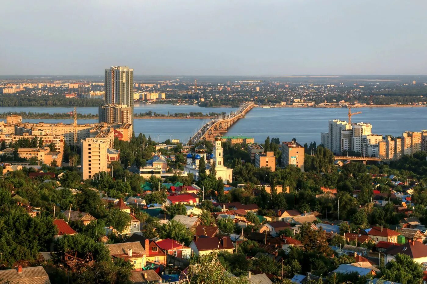 Фото саратовского. Саратов с птичьего полета. Панорама Саратов. Саратов и Энгельс с высоты птичьего полета. Саратов столица Поволжья.