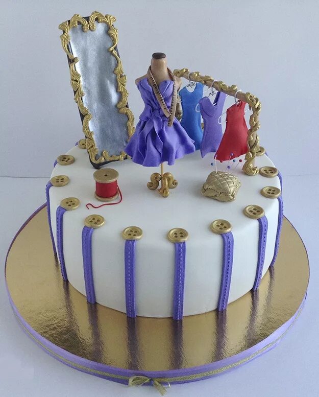 Торт для модельера. Торт для дизайнера. Торт на день рождения женщине швее. Торт для дизайнера одежды. Хозяйка к празднику купила торт