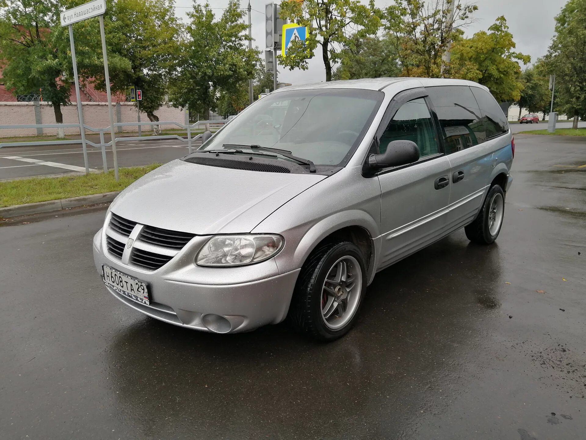Dodge caravan 2. Додж караван 2002. 4. Dodge caravan 2. Отзывы додж караван 2.