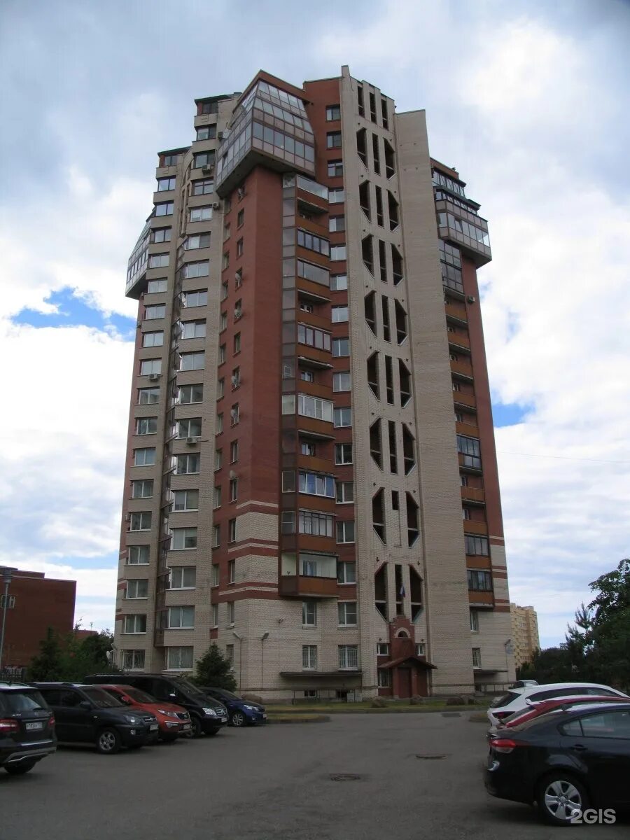 Тсж сестрорецк. Малоэтажный жилой комплекс «рай в шалаше». Улица николая соколова в сестрорецке. Сестрорецк курортный район улица соколова. Залив тв телевидение курортного.