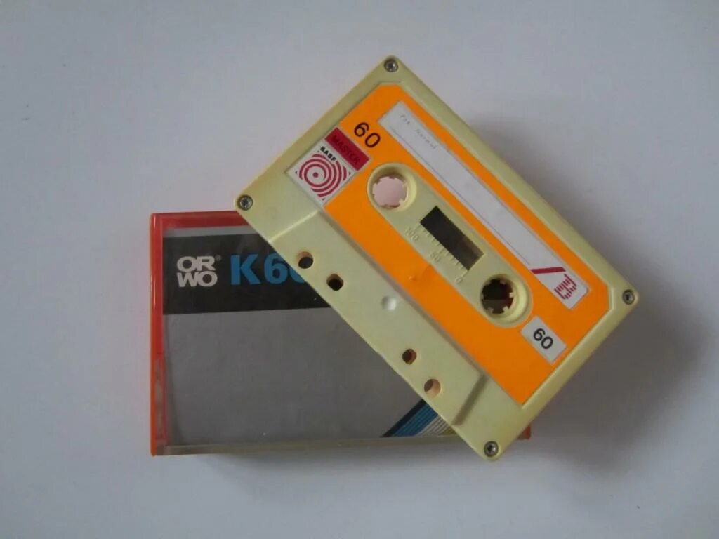 Кассета 80. ORWO k60 кассета. Compact Cassette c 90 Agfa. Компакт кассета 80х. Компакт кассеты ORWO.