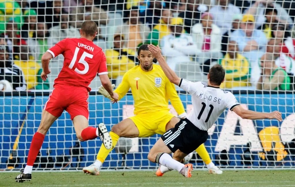 Англия 4 номер. Сборная англии 2022. Англия. Brandon hagel canada national team. Сборная англии 2021.