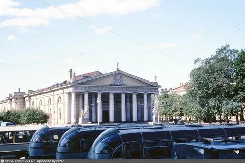 Манеж исаакиевская площадь 1