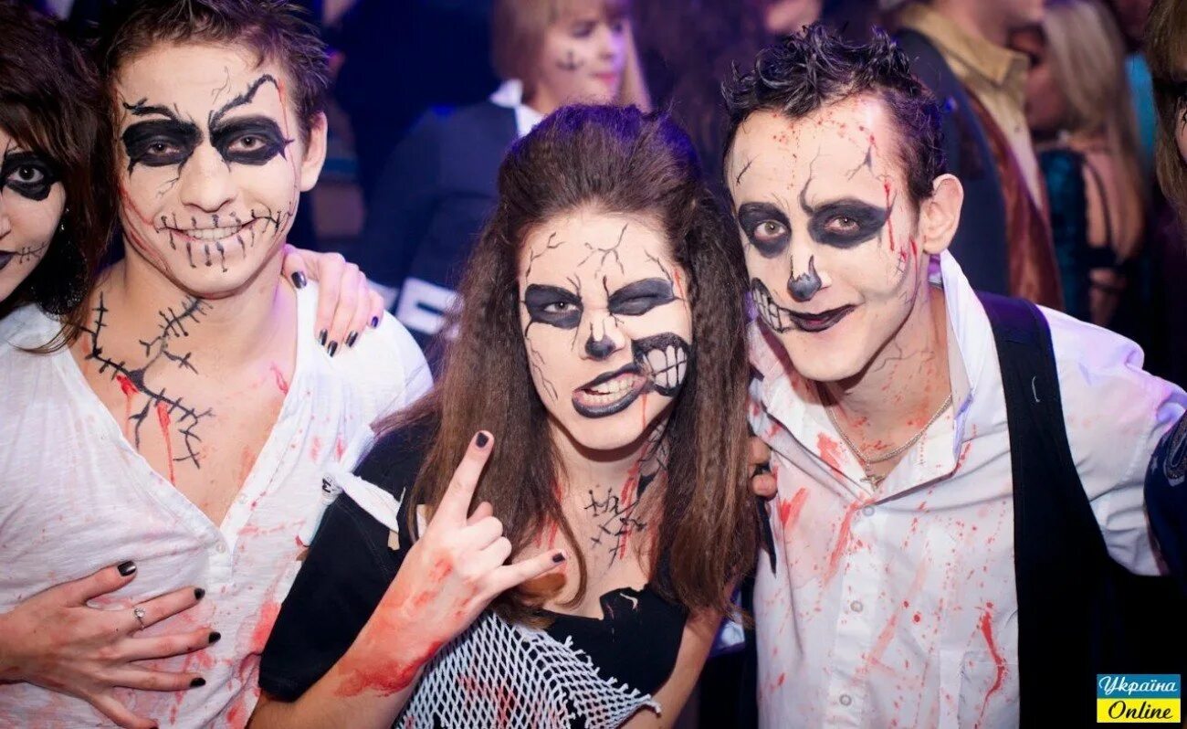 образ на хэллоуин оригинальный. вечеринка хэллоуин для детей. костюмы для хэллоуина. костюмы на хэллоуин на троих. костюм на хэллоуин для девушек.