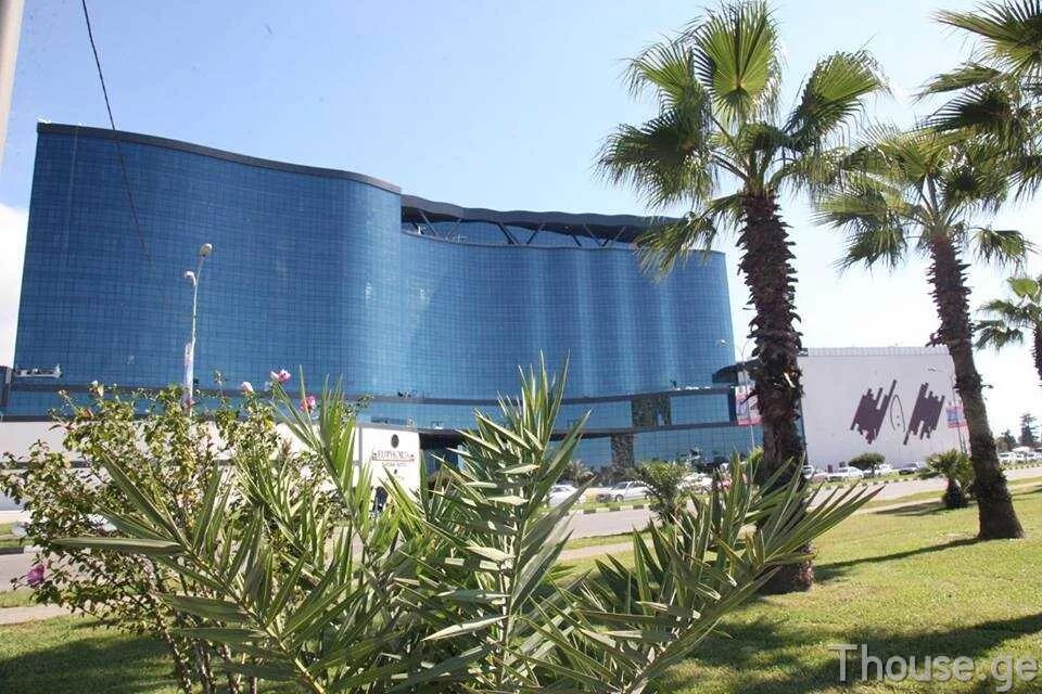 Wyndham grand aqua батуми. Хачапури батуми. Голубая лагуна батуми. Palma laguna батуми. Wyndham grand residences батуми гонио.