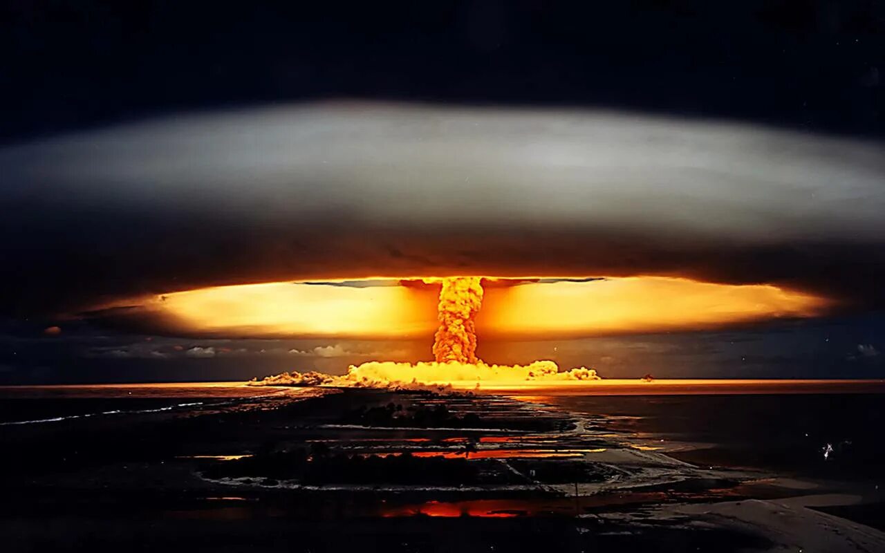 Царь бомба взрыв. Ядерное оружие. Испытания ядерного оружия. Ядерное оружие США. Ядерное оружие последствия.