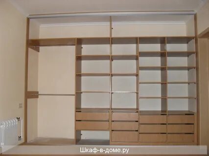 Шкаф купе встроенный полки