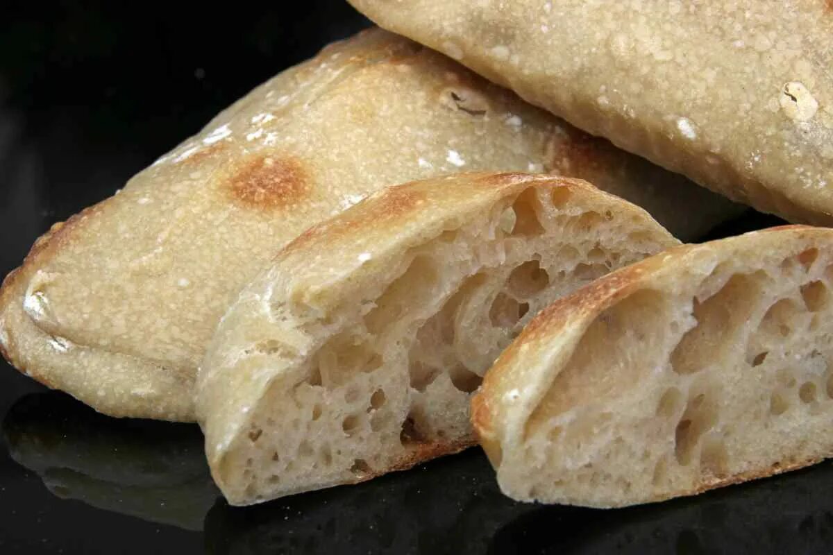 чиабатта в духовке на дрожжах. чиабатта карбон. чиабатта в духовке на дрожжах. чиабатта в духовке на дрожжах. домашний хлеб чиабатта.